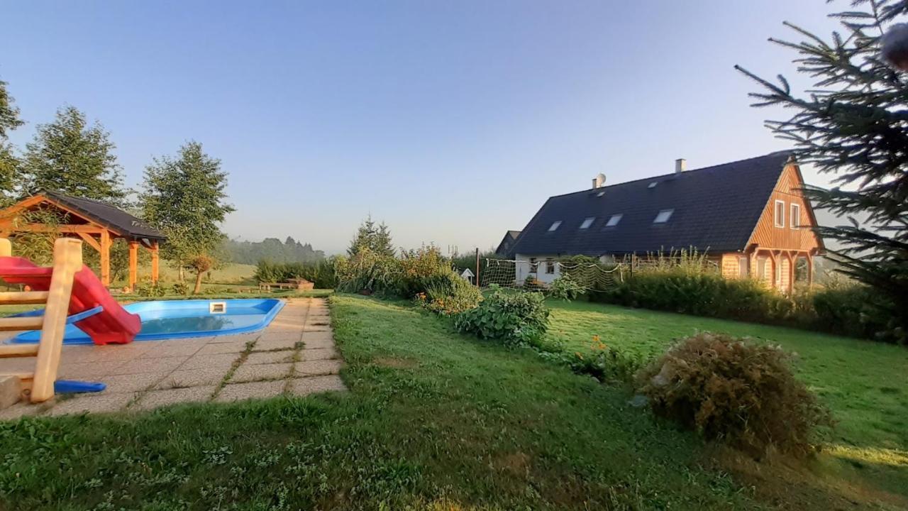 Apartman V Chaloupce Na Vrsku Bernsdorf Екстериор снимка
