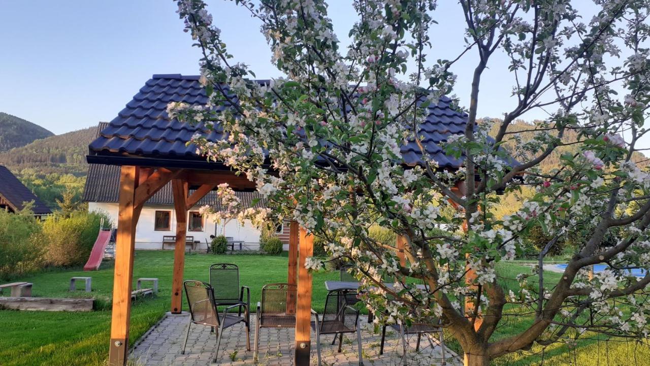 Apartman V Chaloupce Na Vrsku Bernsdorf Екстериор снимка
