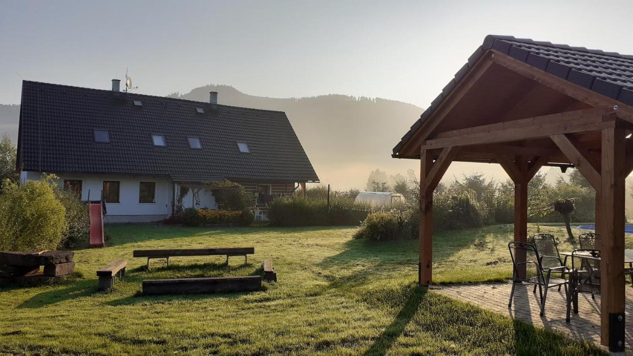 Apartman V Chaloupce Na Vrsku Bernsdorf Екстериор снимка