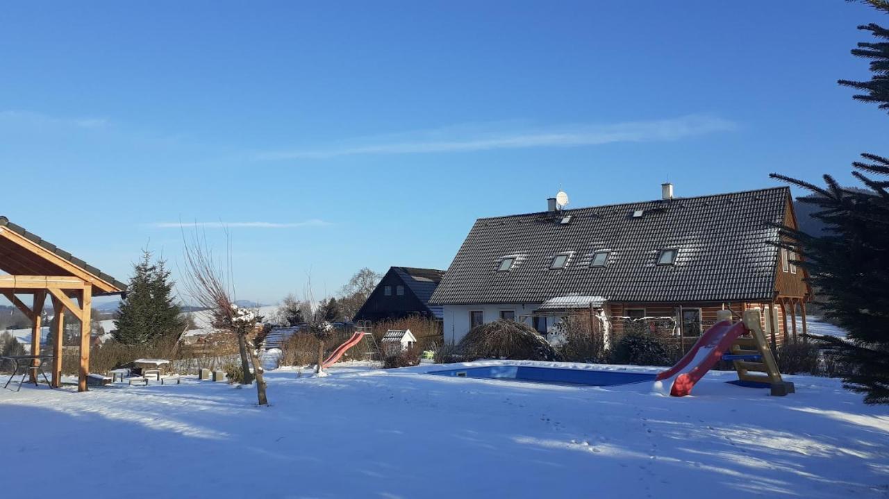 Apartman V Chaloupce Na Vrsku Bernsdorf Екстериор снимка